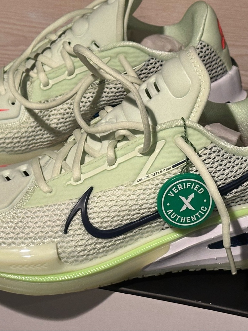 Nike men’s light GT cut Green and Navy Mesh Sneakers